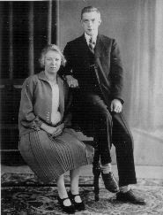 Jacob en Johanna gefotografeerd omstreeks 1929 (in hun verkeringstijd)